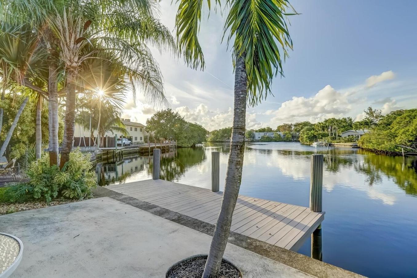 Waterfront Apartment Private Patio Pool Fort Lauderdale Eksteriør billede