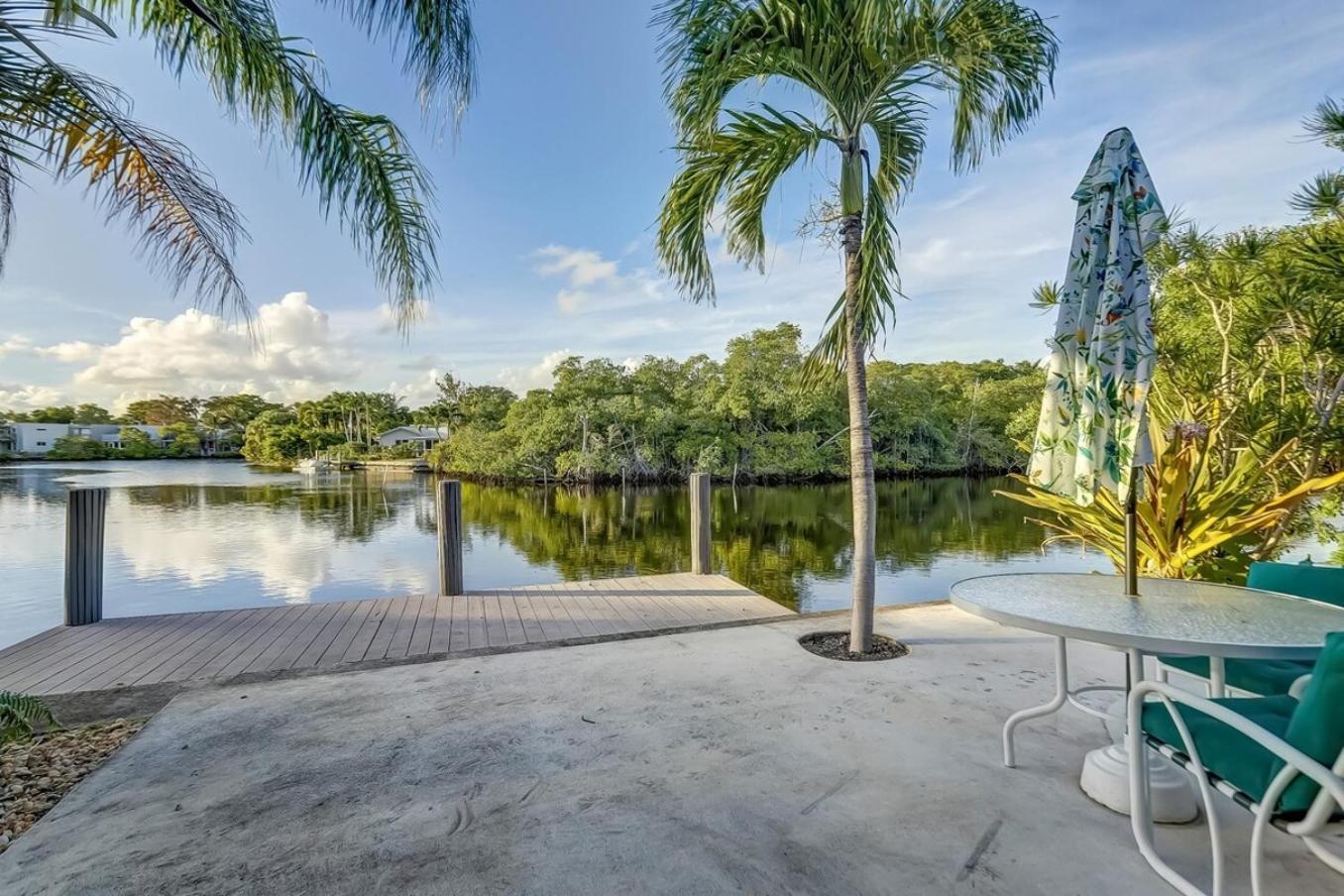 Waterfront Apartment Private Patio Pool Fort Lauderdale Eksteriør billede